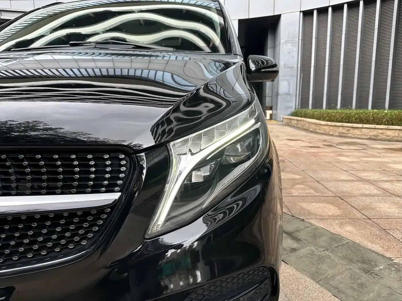 Mercedes-Benz V-Class 2020 V 260 L Long Wheelbase Luxury Edition — миниатюра 4