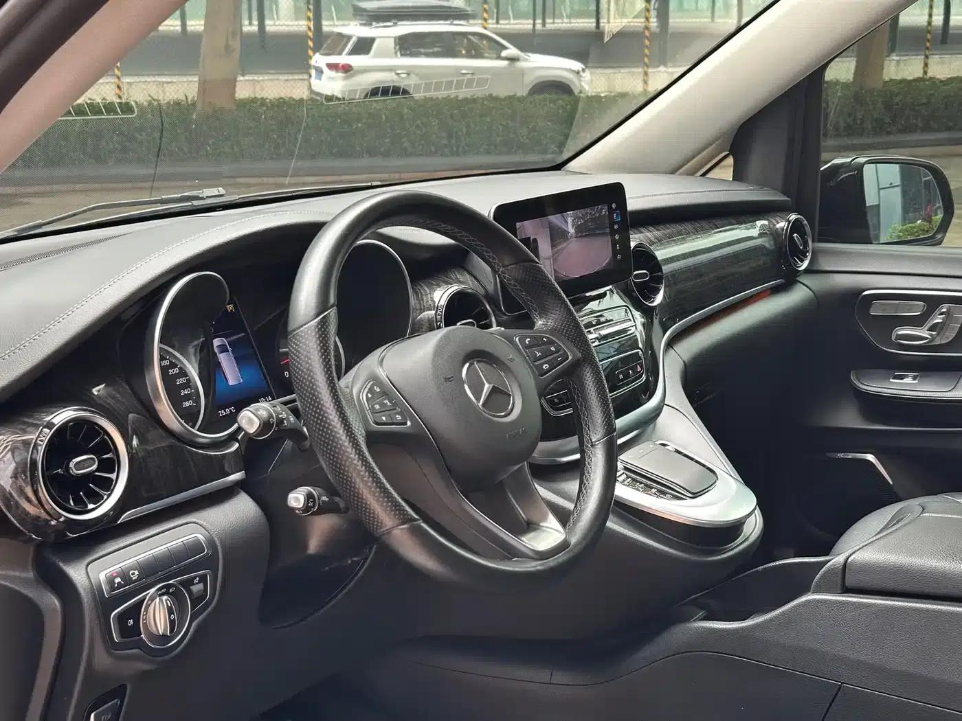 Mercedes-Benz V-Class 2020 V 260 L Long Wheelbase Luxury Edition — миниатюра 10