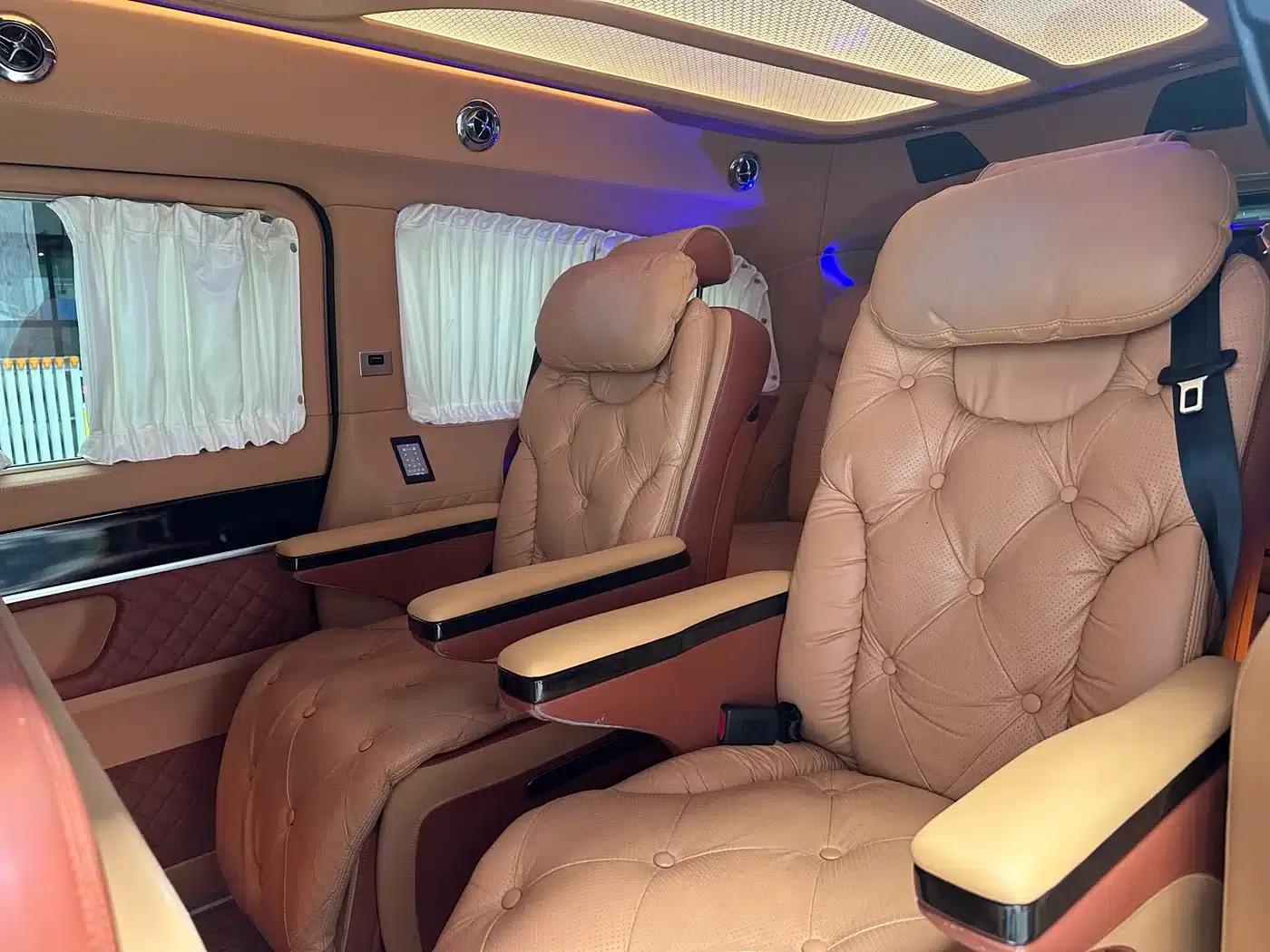 Mercedes-Benz V-Class 2018 V 260 L Premium Extended Edition (China VI Emission Standard) — миниатюра 12