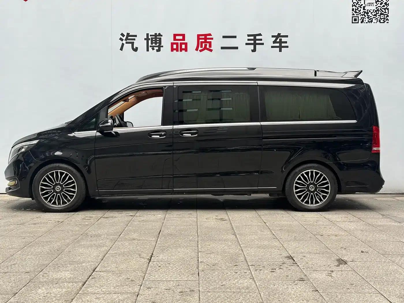 Mercedes-Benz V-Class 2018 V 260 L Premium Extended Edition (China VI Emission Standard) — миниатюра 4
