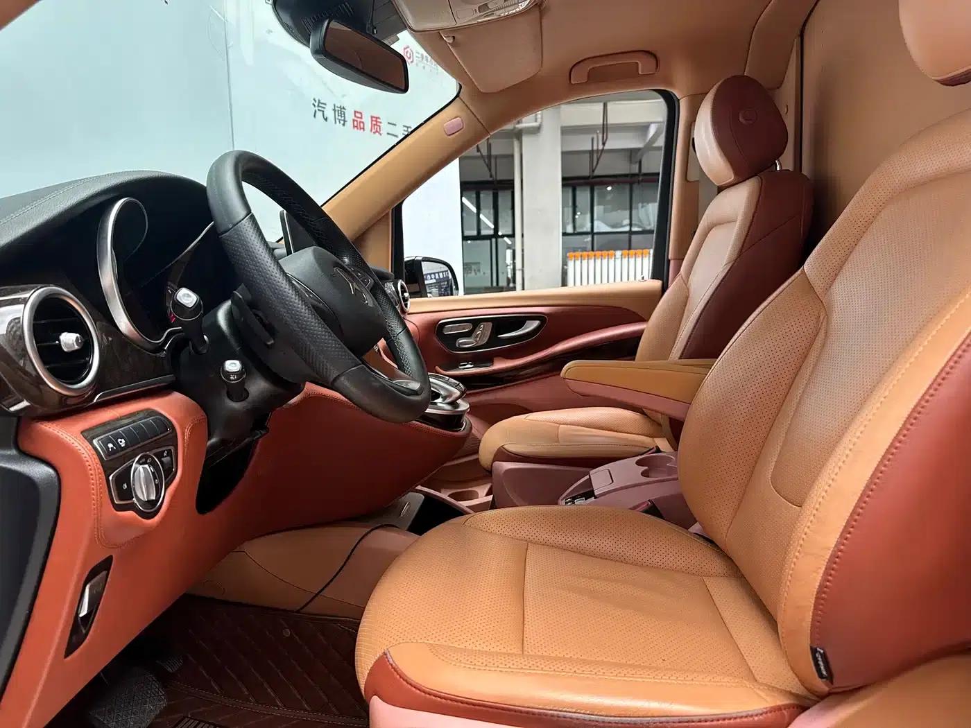 Mercedes-Benz V-Class 2018 V 260 L Premium Extended Edition (China VI Emission Standard) — миниатюра 5