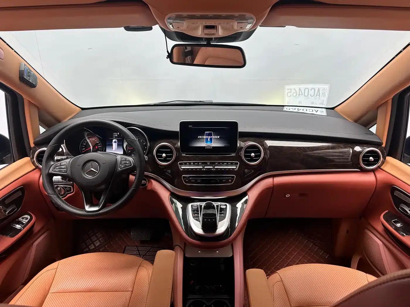 Mercedes-Benz V-Class 2018 V 260 L Premium Extended Edition (China VI Emission Standard) — миниатюра 7