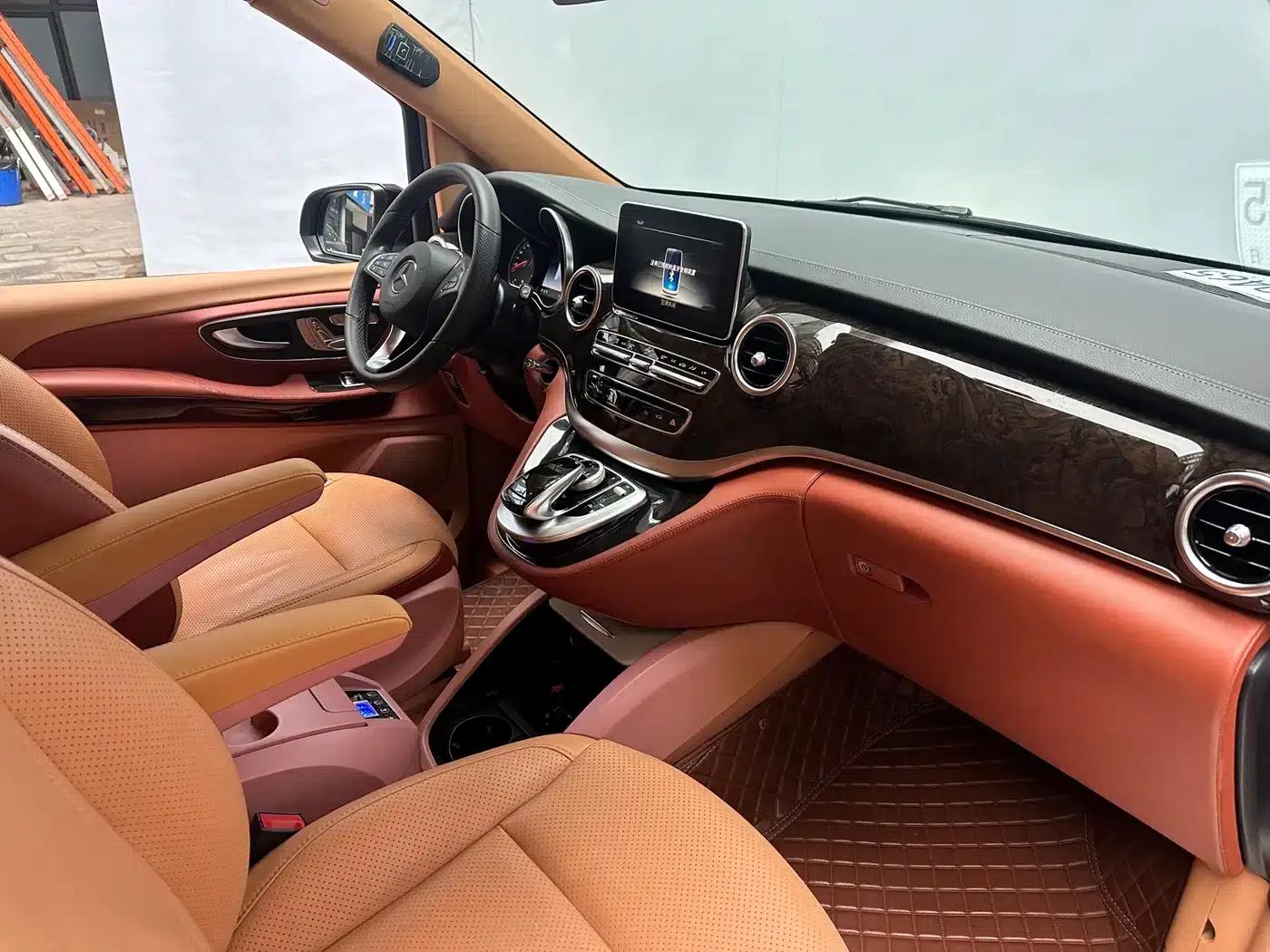 Mercedes-Benz V-Class 2018 V 260 L Premium Extended Edition (China VI Emission Standard) — миниатюра 8