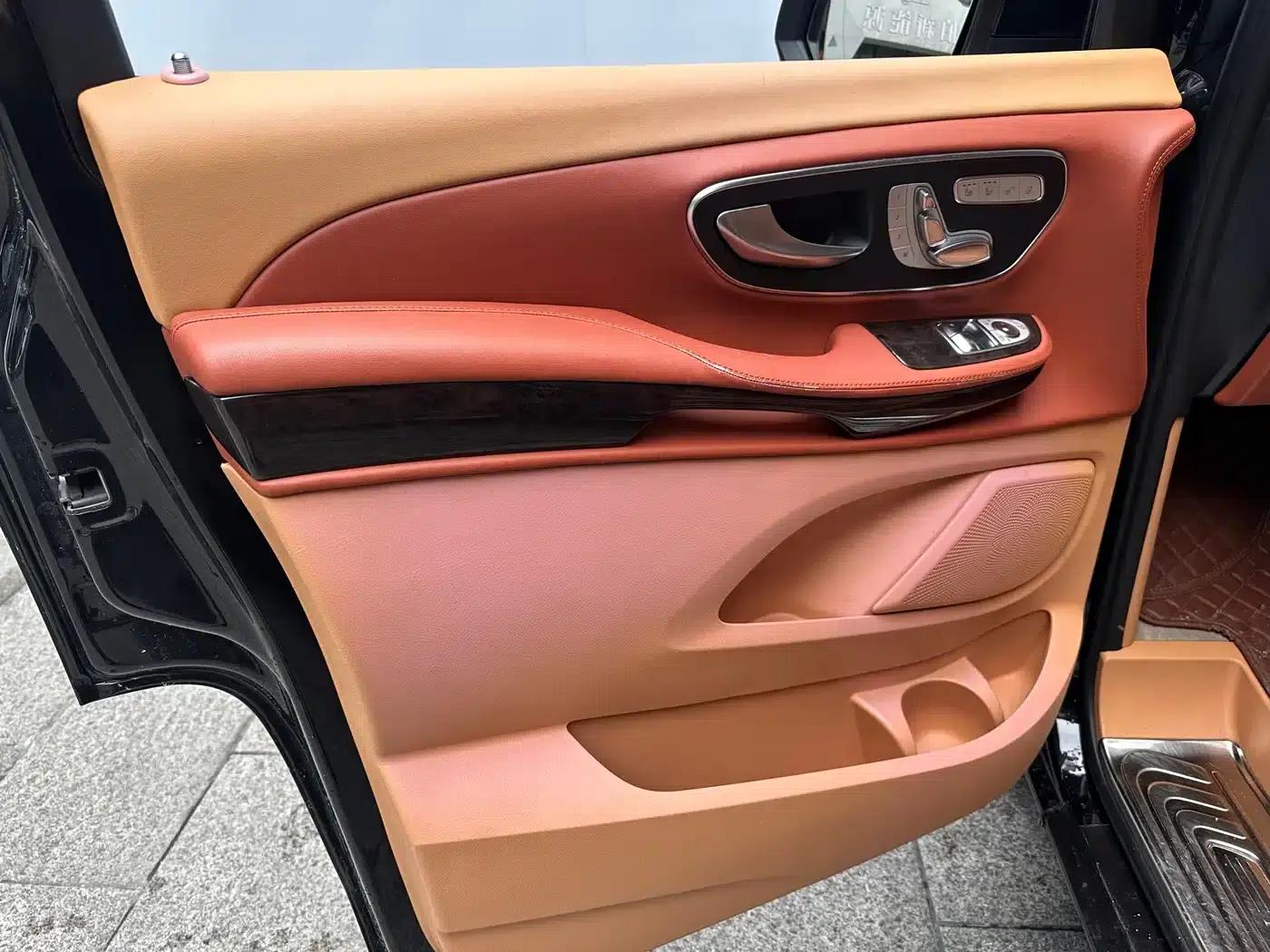 Mercedes-Benz V-Class 2018 V 260 L Premium Extended Edition (China VI Emission Standard) — миниатюра 10