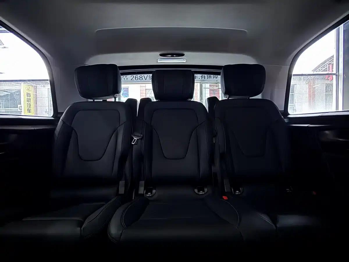 Mercedes-Benz V-Class 2022 V 260 Navigator Edition — миниатюра 17