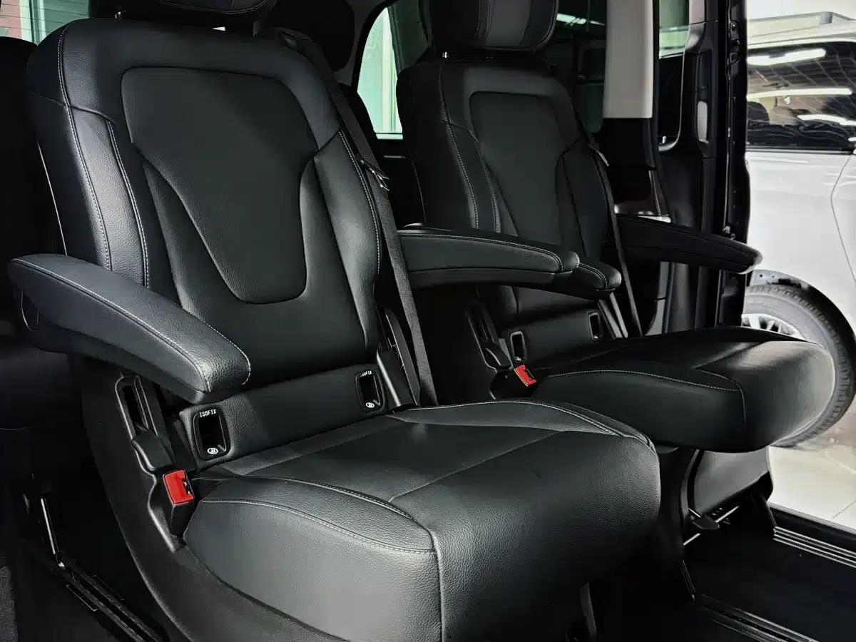 Mercedes-Benz V-Class 2022 V 260 Navigator Edition — миниатюра 6
