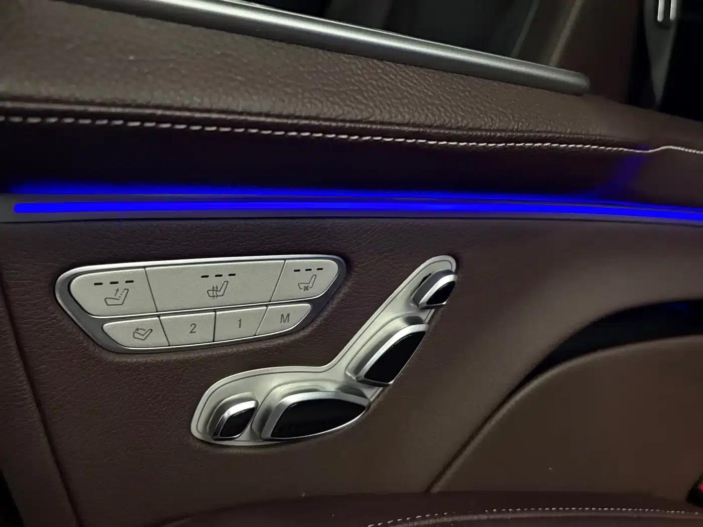 Mercedes-Benz V-Class 2024 V 300 Premium Edition — миниатюра 14