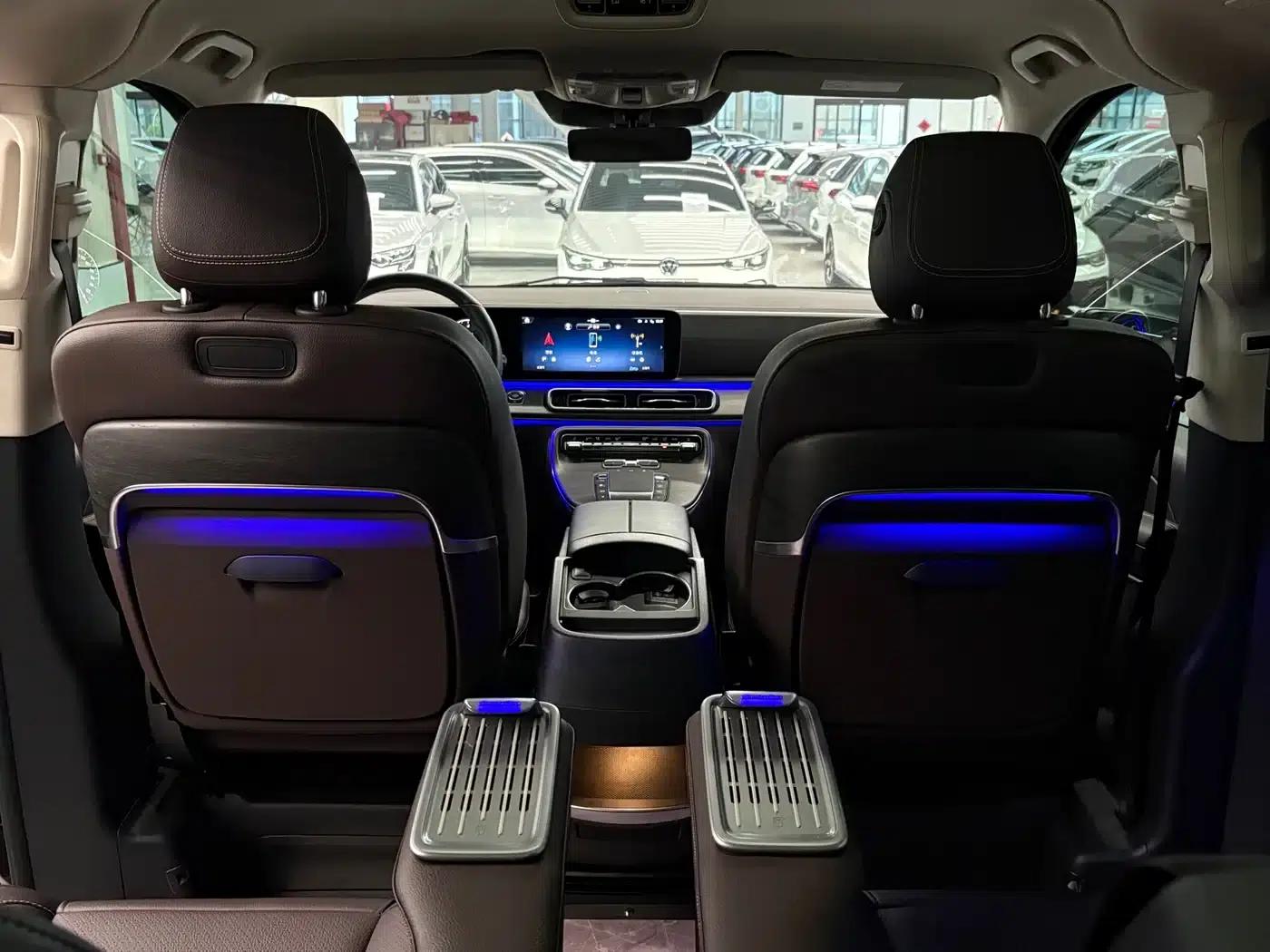 Mercedes-Benz V-Class 2024 V 300 Premium Edition — миниатюра 8