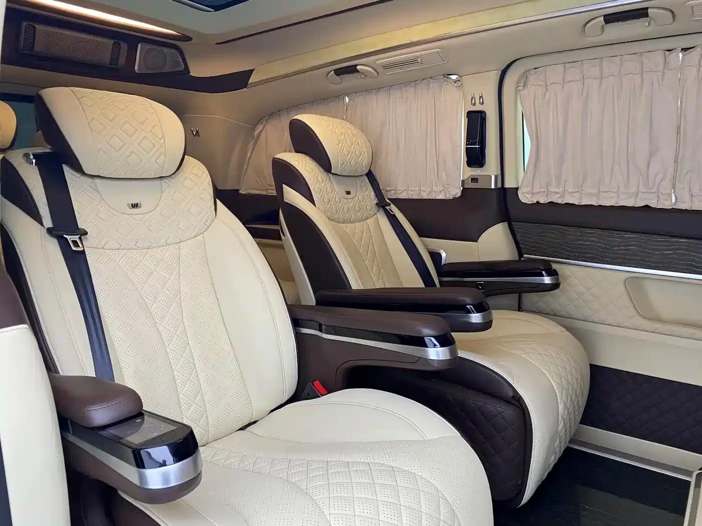 Mercedes-Benz V-Class 2018 V 260 L Premium Extended Edition (China VI Emission Standard) — миниатюра 14