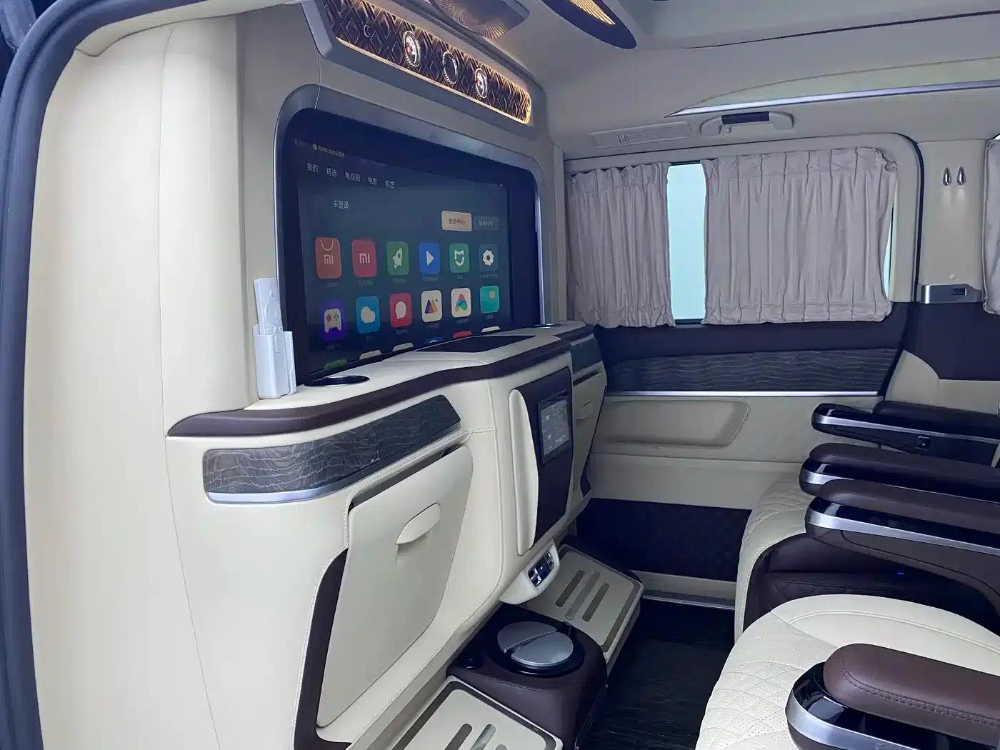 Mercedes-Benz V-Class 2018 V 260 L Premium Extended Edition (China VI Emission Standard) — миниатюра 20