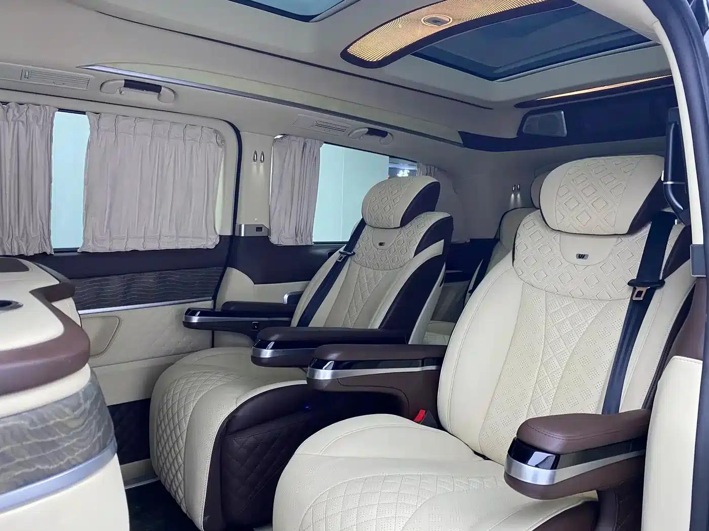 Mercedes-Benz V-Class 2018 V 260 L Premium Extended Edition (China VI Emission Standard) — миниатюра 21