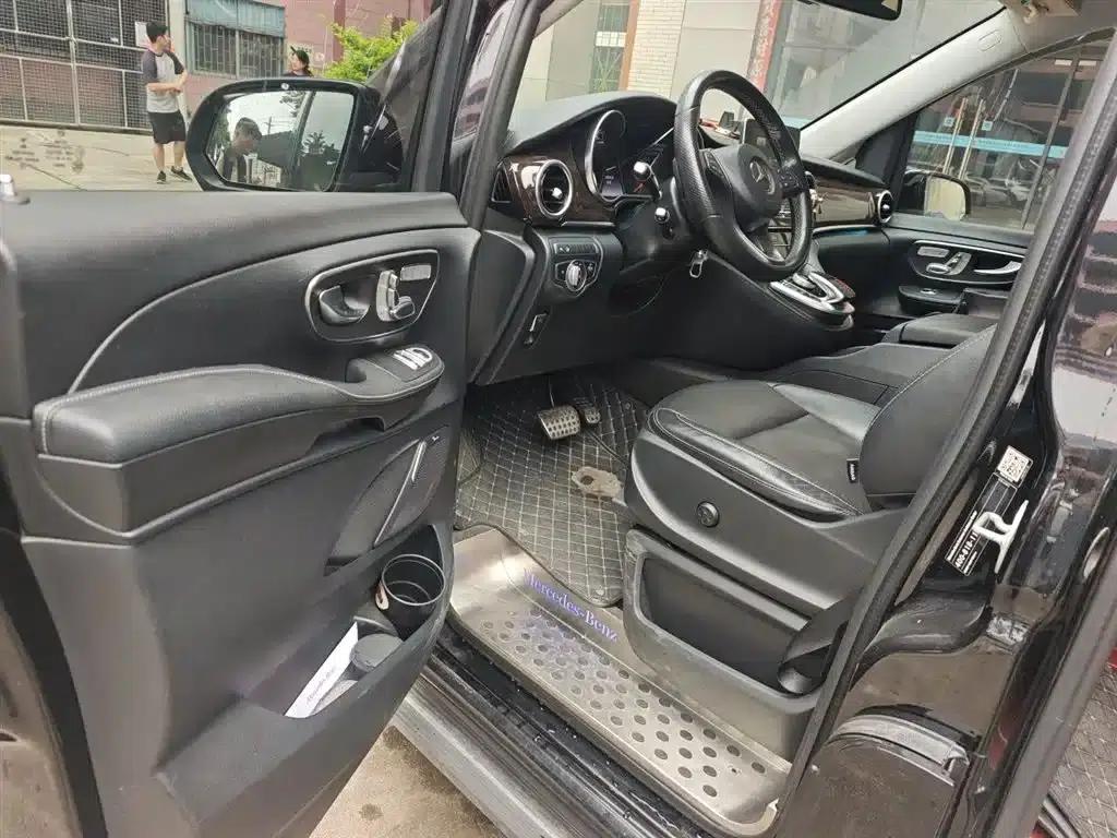 Mercedes-Benz V-Class 2018 V 260 Premium Edition (China VI Emission Standard) — миниатюра 14