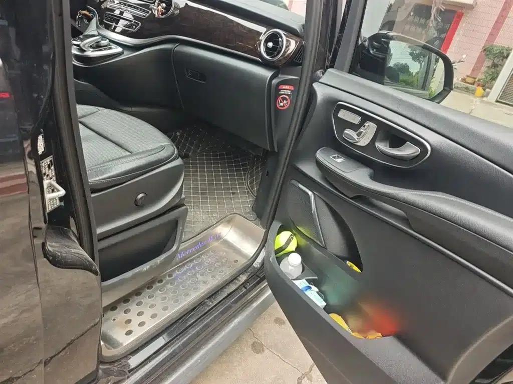Mercedes-Benz V-Class 2018 V 260 Premium Edition (China VI Emission Standard) — миниатюра 20