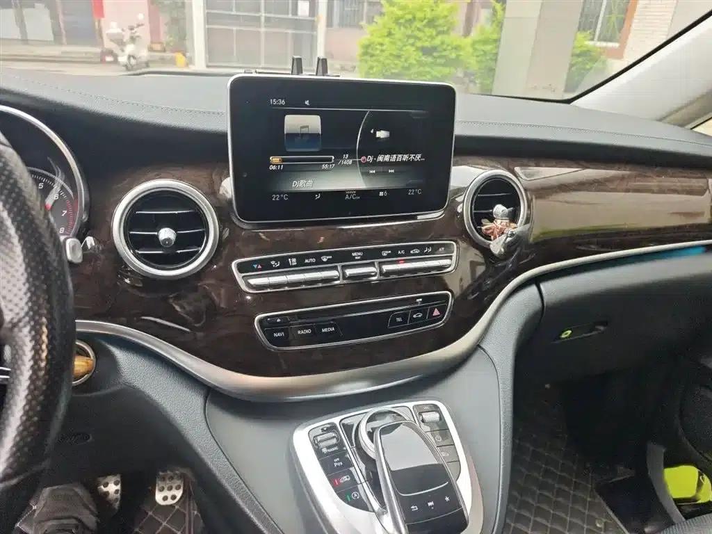 Mercedes-Benz V-Class 2018 V 260 Premium Edition (China VI Emission Standard) — миниатюра 6