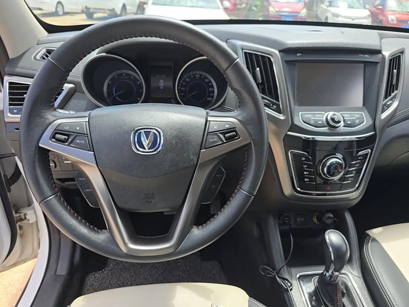 CHANGAN CS35 2017 1.6L Automatic Luxury Model — миниатюра 14