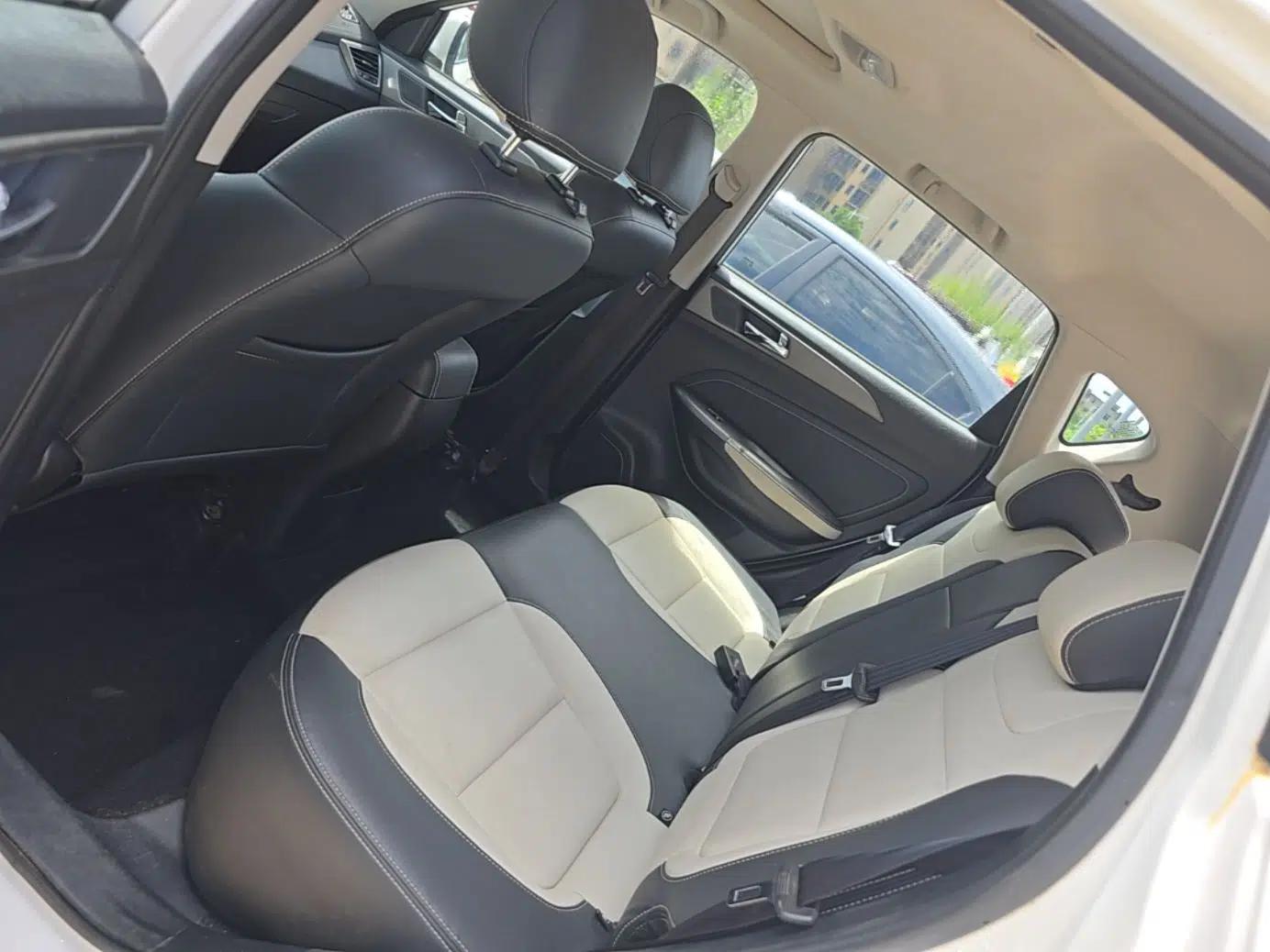 CHANGAN CS35 2017 1.6L Automatic Luxury Model — миниатюра 20