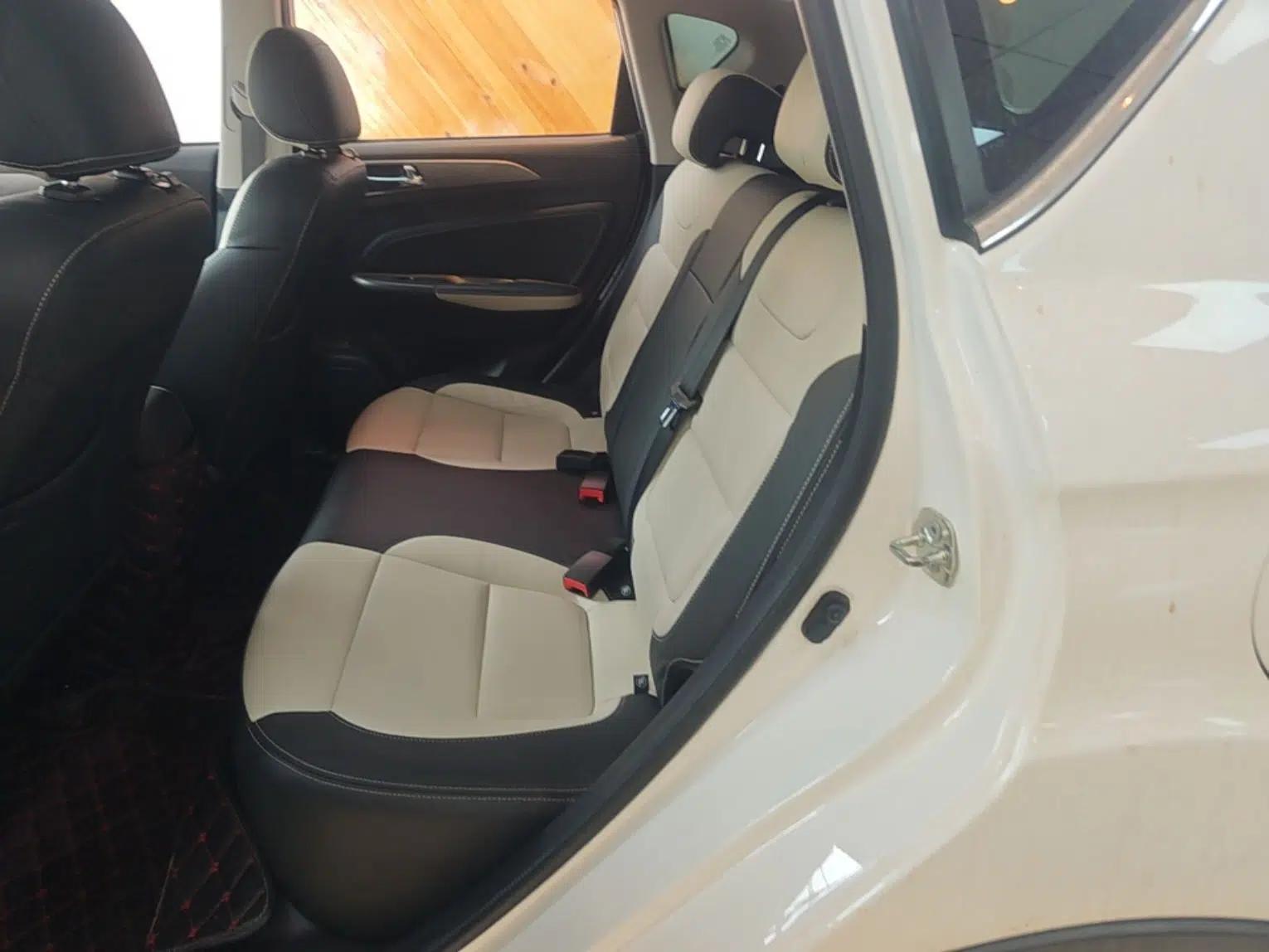 CHANGAN CS35 2017 1.6L Automatic Luxury Model — миниатюра 20
