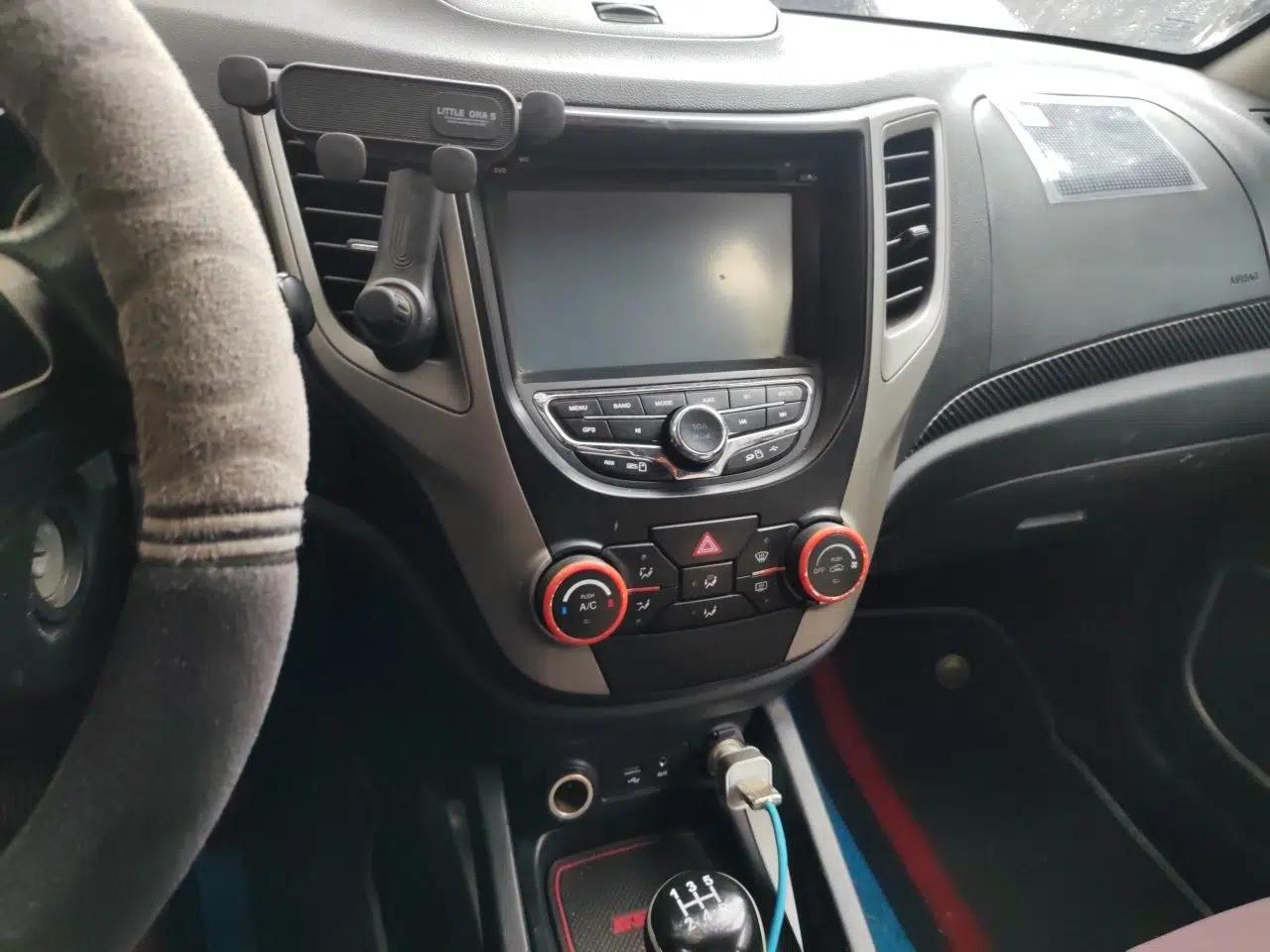 CHANGAN CS35 2012 1.6L Manual Luxury Model China IV Standard — миниатюра 14