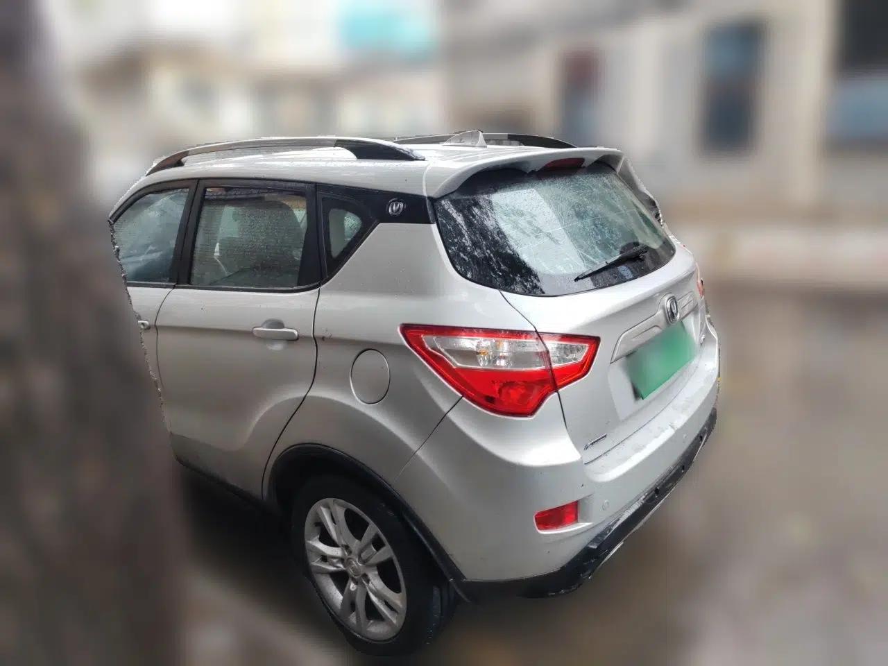 CHANGAN CS35 2012 1.6L Manual Luxury Model China IV Standard — миниатюра 4