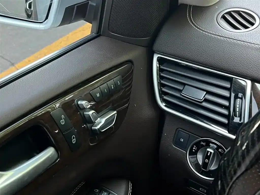 2018 Mercedes-Benz GLS 400 4MATIC Dynamic — миниатюра 11