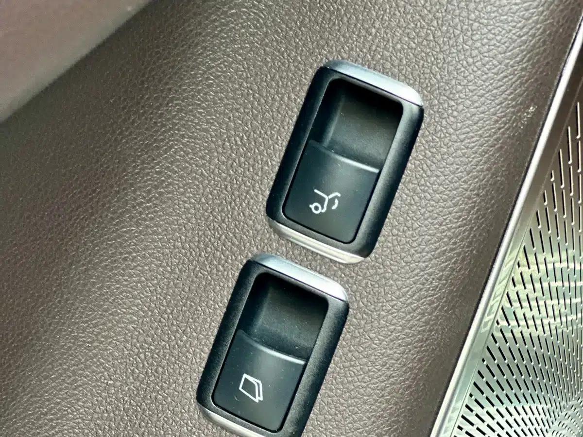 2016 Mercedes-Benz GLS 400 4MATIC Dynamic — миниатюра 23
