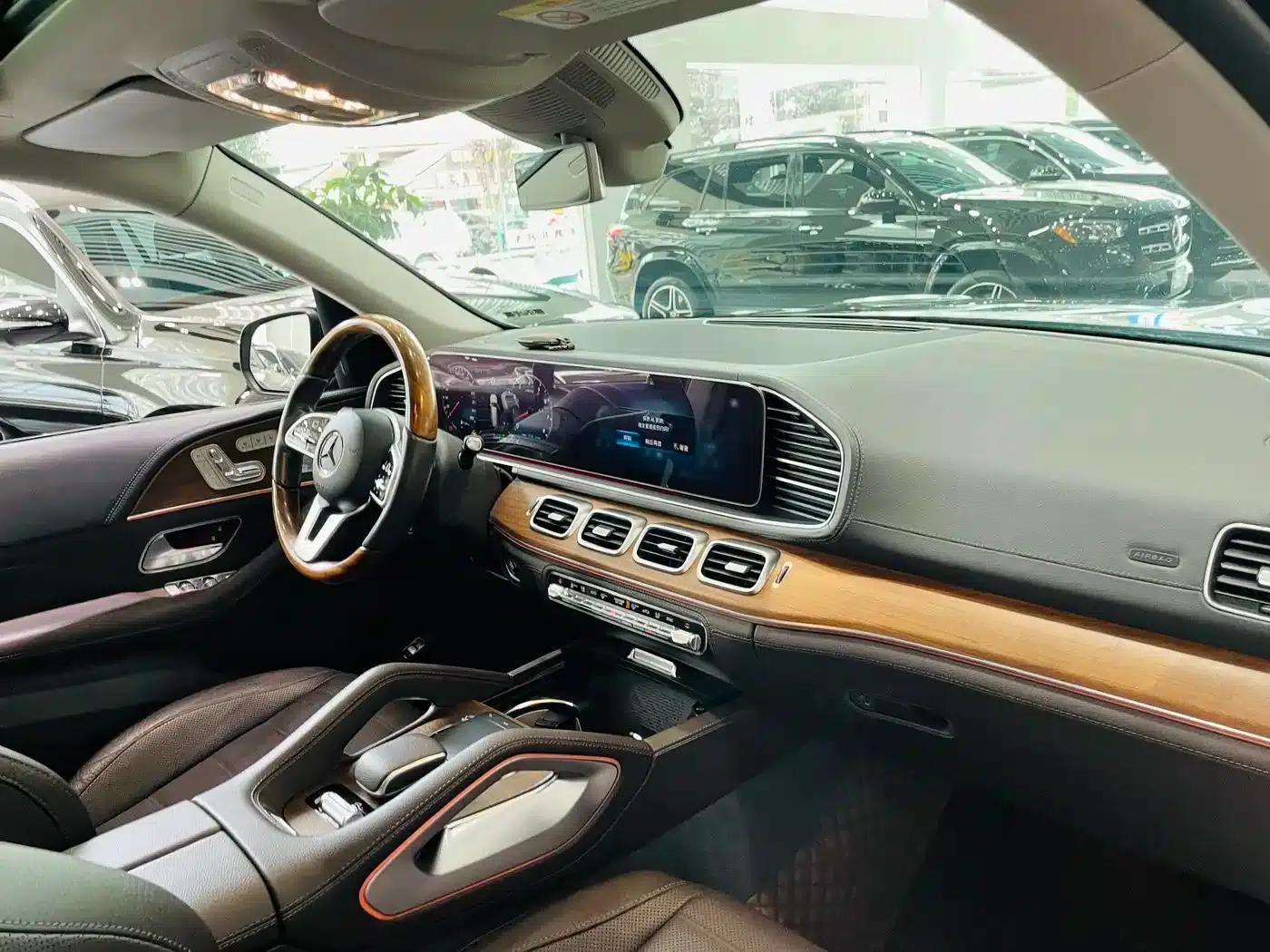 2020 Mercedes-Benz GLS 450 4MATIC Luxury — миниатюра 18