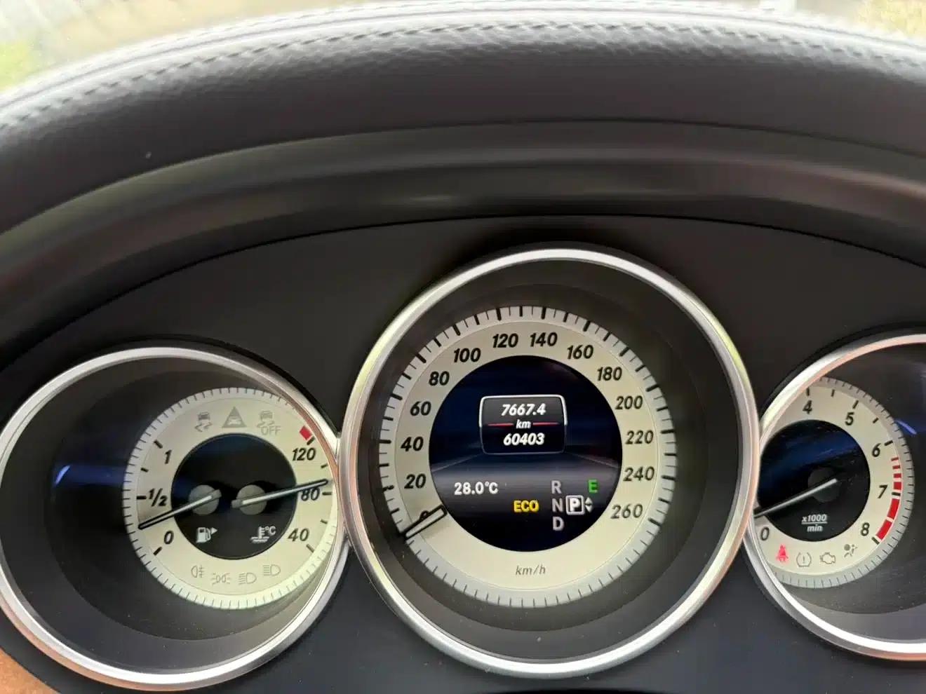 2012 Mercedes-Benz CLS 300 CGI — миниатюра 11