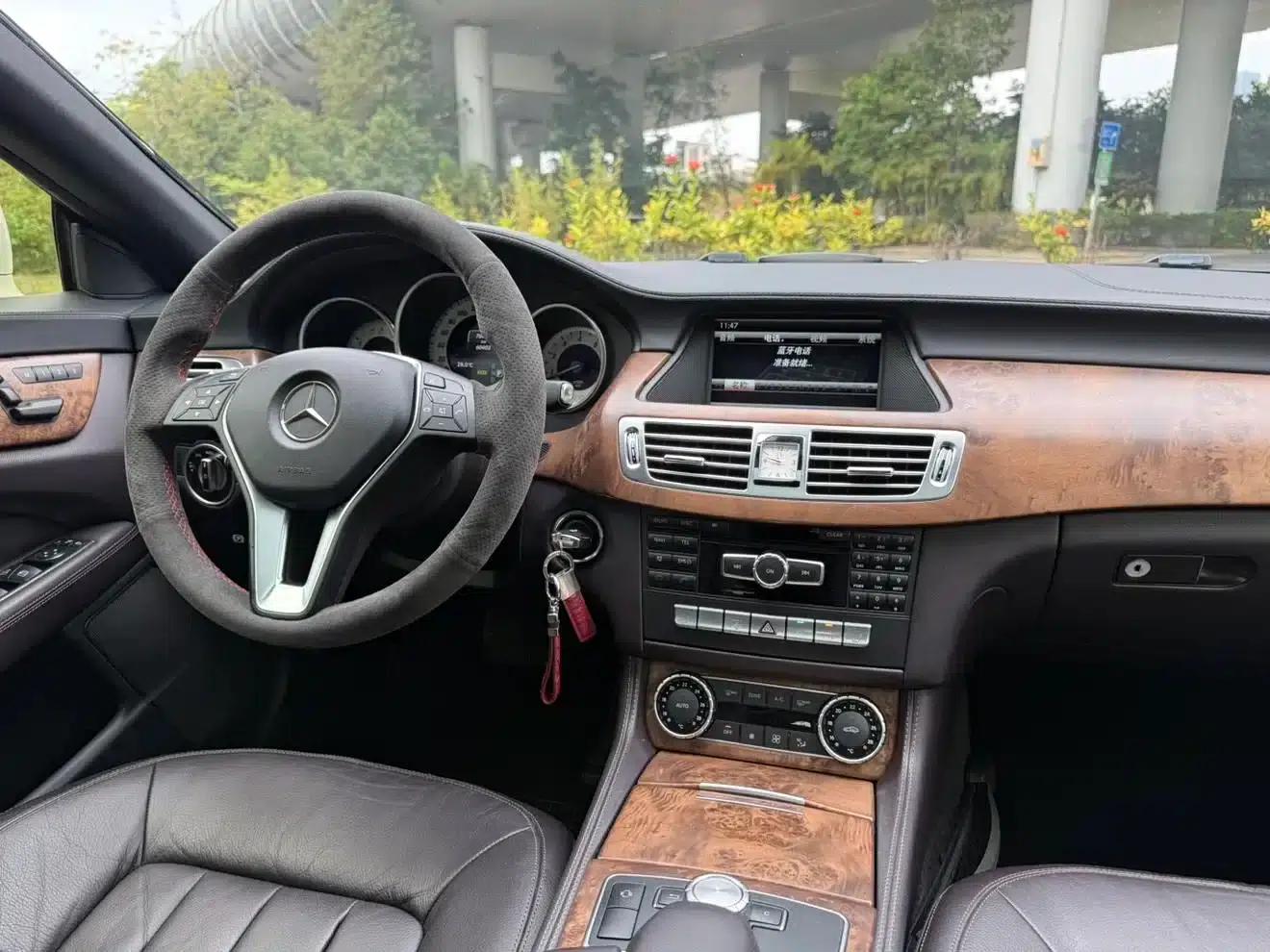 2012 Mercedes-Benz CLS 300 CGI — миниатюра 12