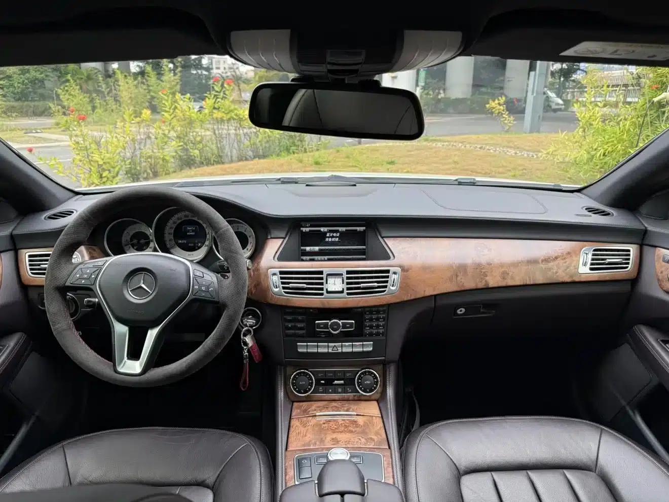 2012 Mercedes-Benz CLS 300 CGI — миниатюра 9