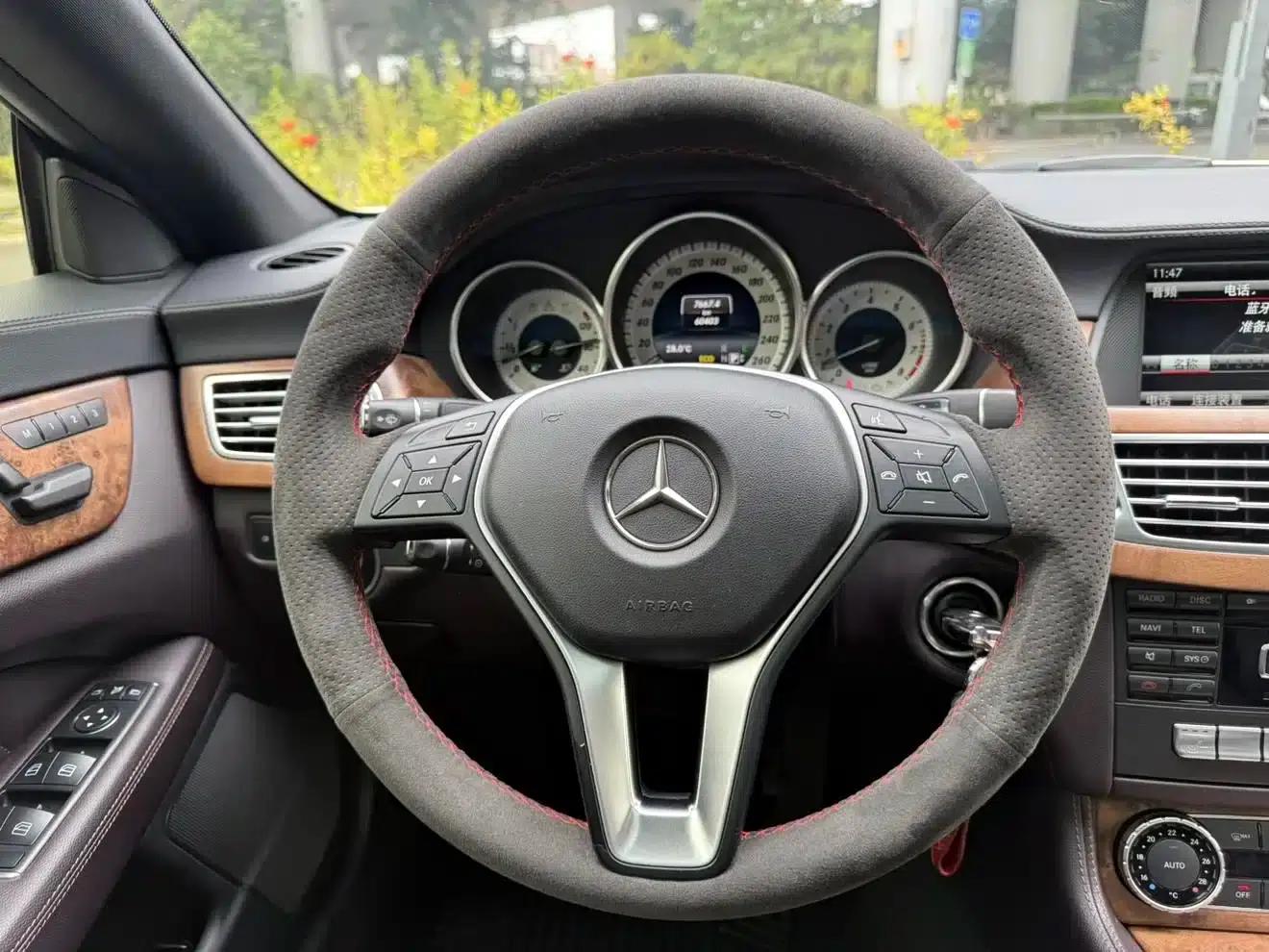 2012 Mercedes-Benz CLS 300 CGI — миниатюра 10