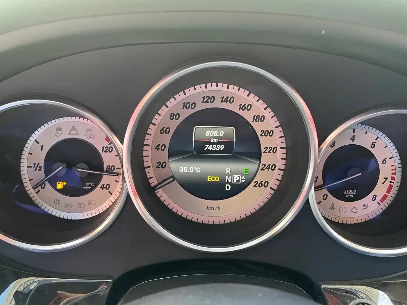 2012 Mercedes-Benz CLS 300 CGI — миниатюра 26