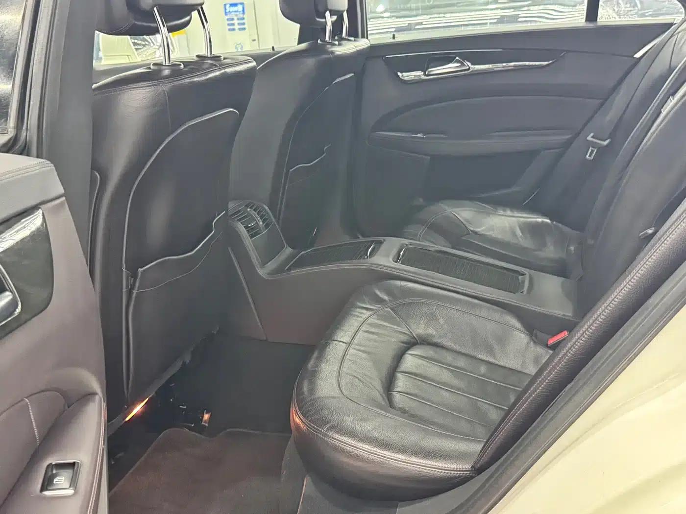 2012 Mercedes-Benz CLS 300 CGI — миниатюра 6
