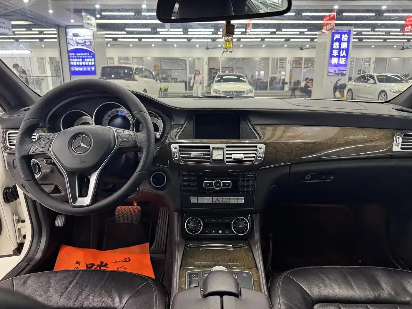 2012 Mercedes-Benz CLS 300 CGI — миниатюра 7