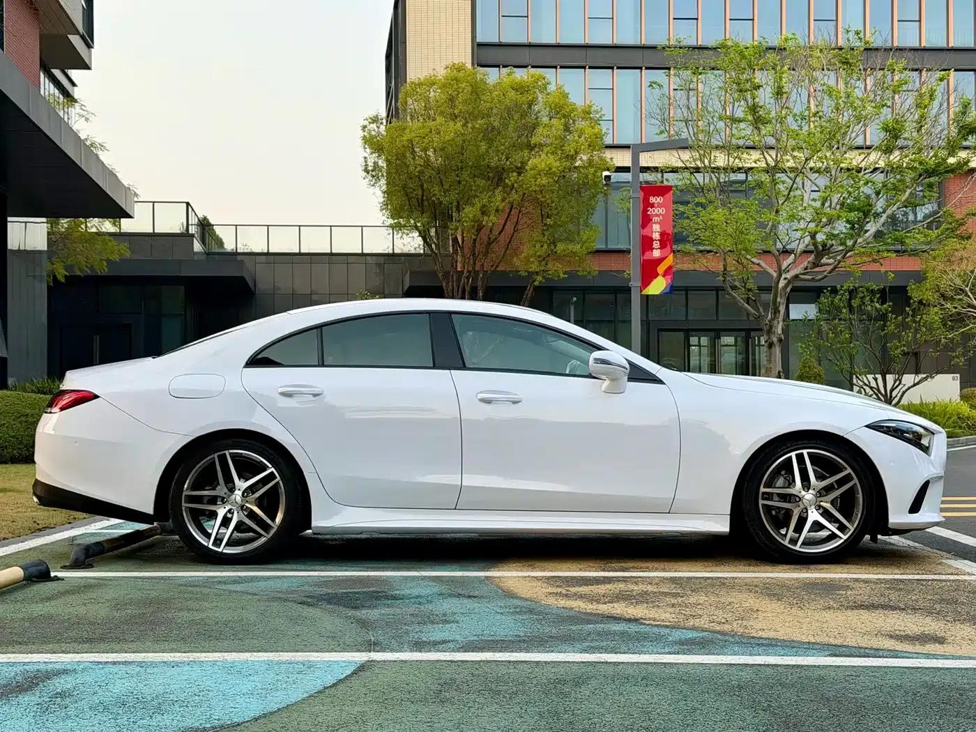 2020 Mercedes-Benz CLS 260 — миниатюра 4