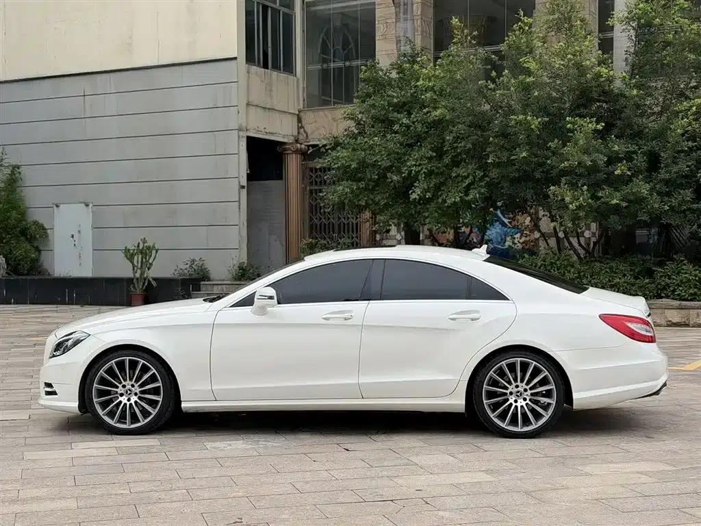 2012 Mercedes-Benz CLS 300 CGI — миниатюра 3