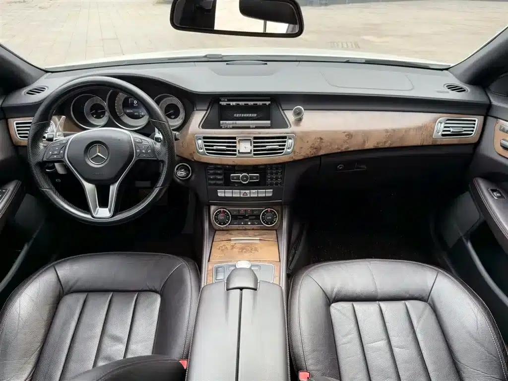 2012 Mercedes-Benz CLS 300 CGI — миниатюра 9