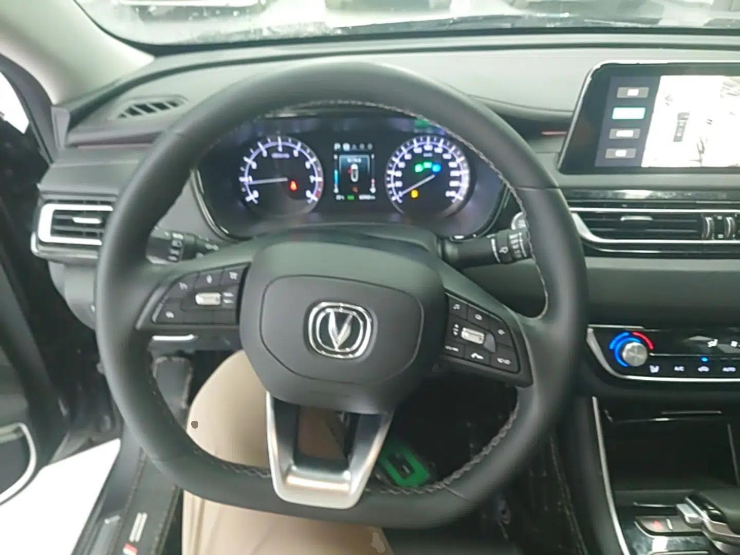 CHANGAN Ruicheng CC 2022 Blue Whale Edition 1.5T DCT Luxury Model — миниатюра 14