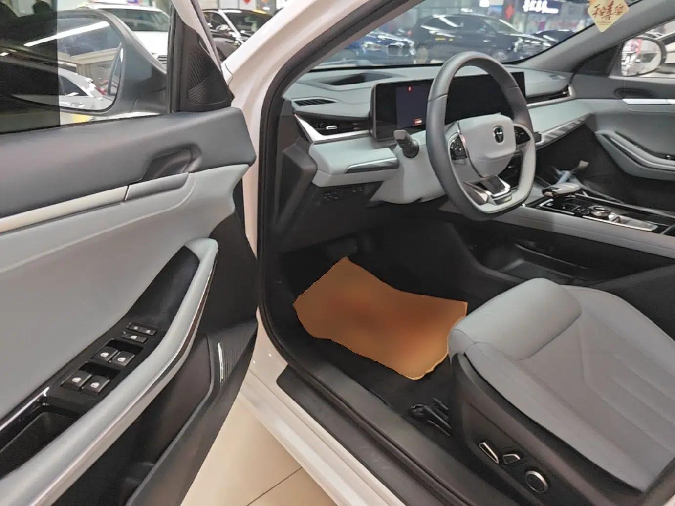 CHANGAN Ruicheng PLUS 2023 1.5T DCT Navigation Edition — миниатюра 19