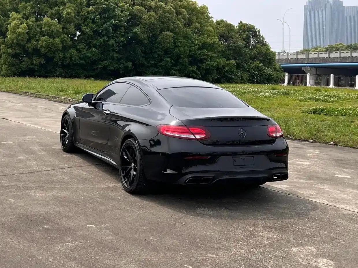 2019 Mercedes-Benz C-Class AMG C 63 S Coupe — миниатюра 10