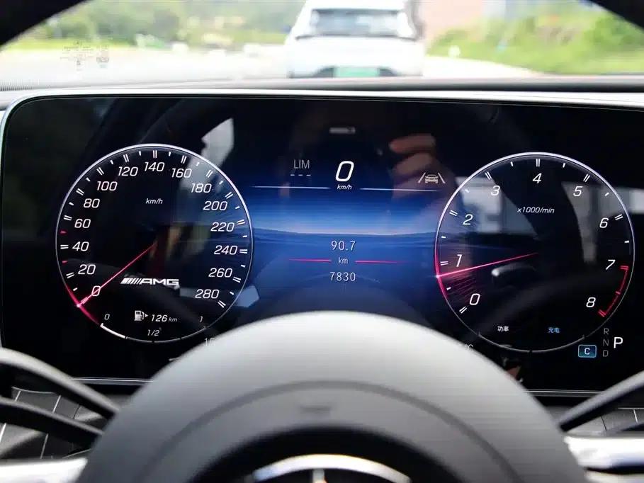 2025 Mercedes-Benz C-Class AMG 43 4MATIC — миниатюра 4