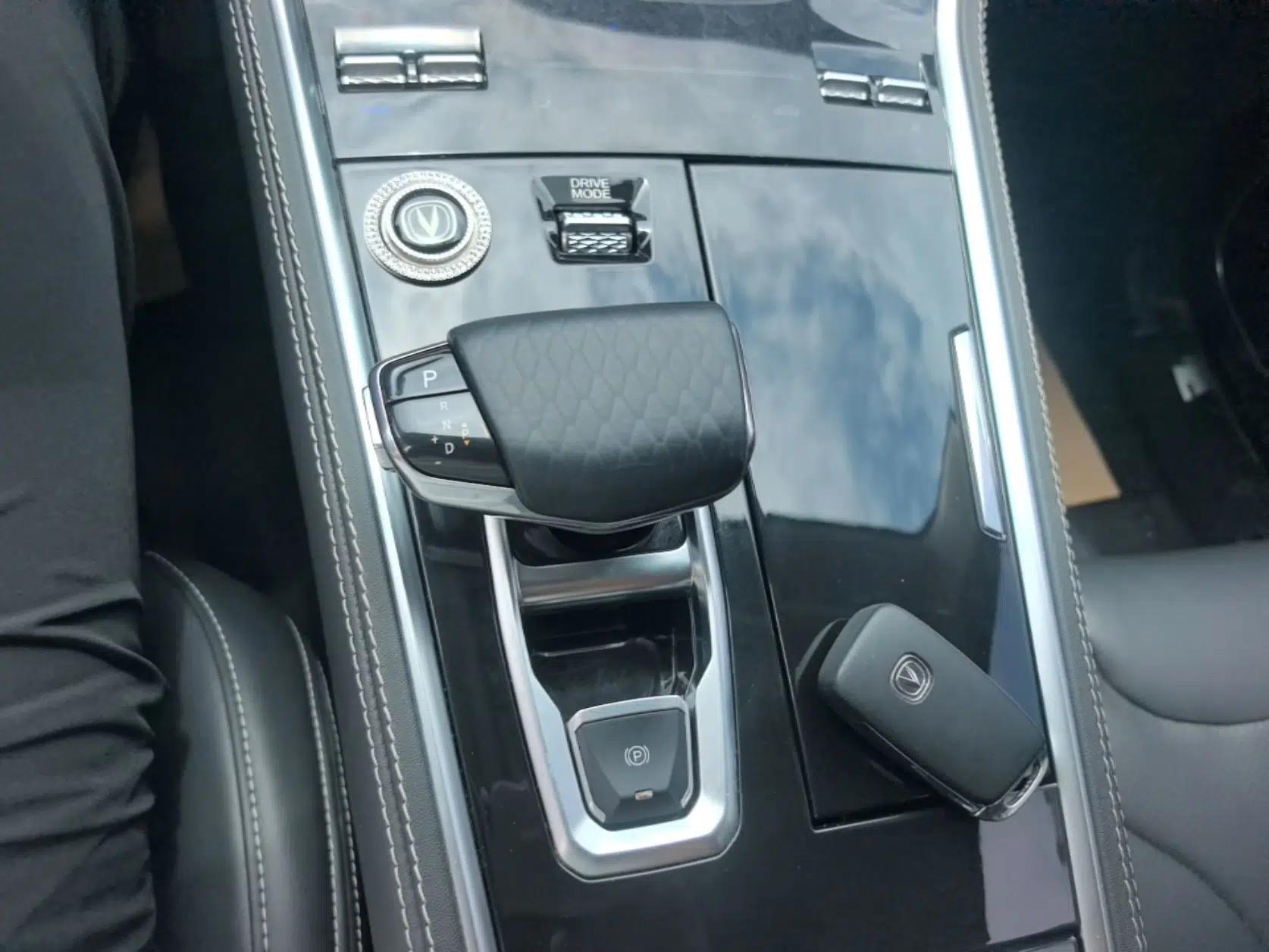 CHANGAN CS85 COUPE 2021 1.5T DCT Luxury Edition — миниатюра 17