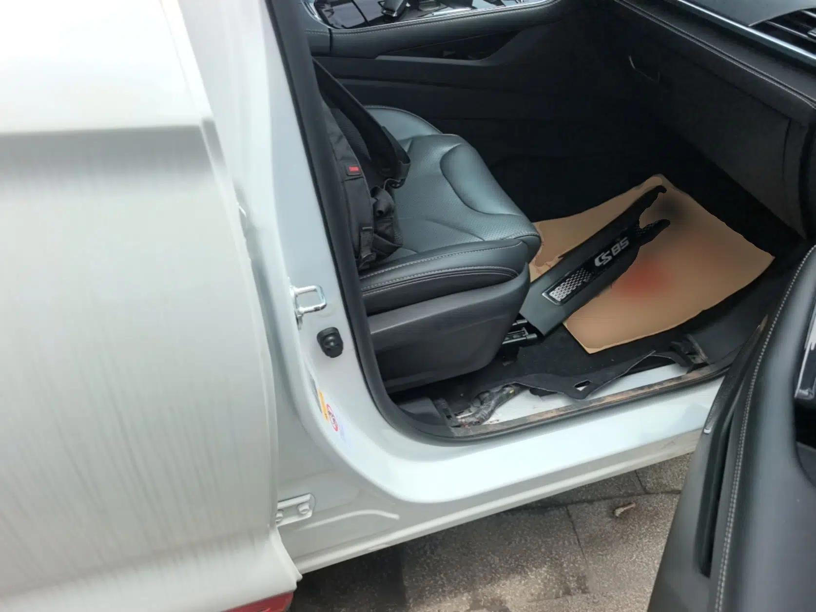 CHANGAN CS85 COUPE 2021 1.5T DCT Luxury Edition — миниатюра 23