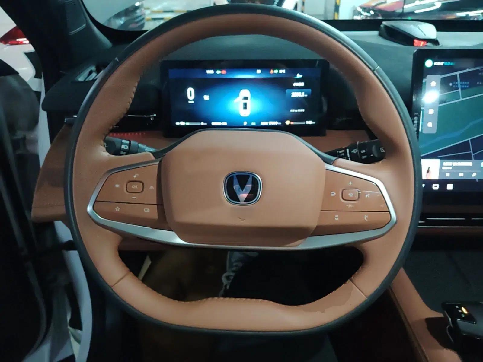 CHANGAN UNI-Z New Energy 2024 Blue Whale Smart Electric iDD 125km Excellence Model — миниатюра 14