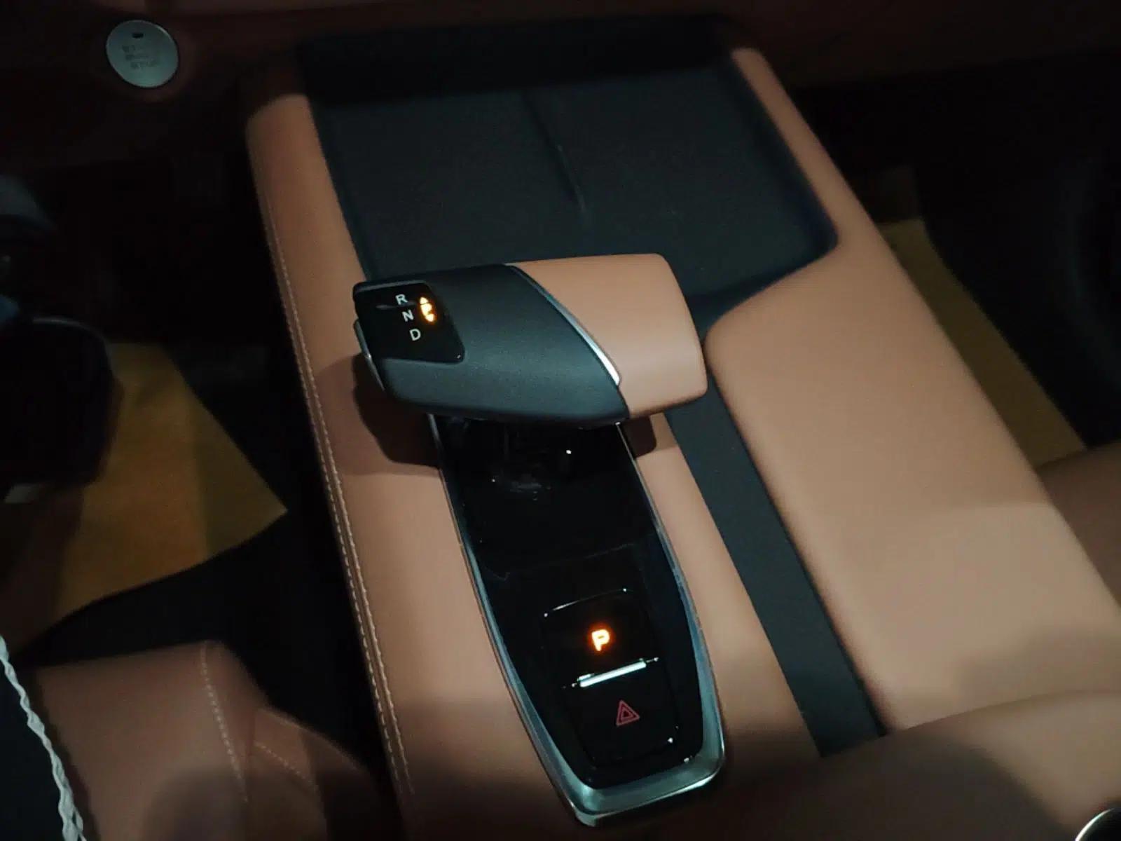 CHANGAN UNI-Z New Energy 2024 Blue Whale Smart Electric iDD 125km Excellence Model — миниатюра 17