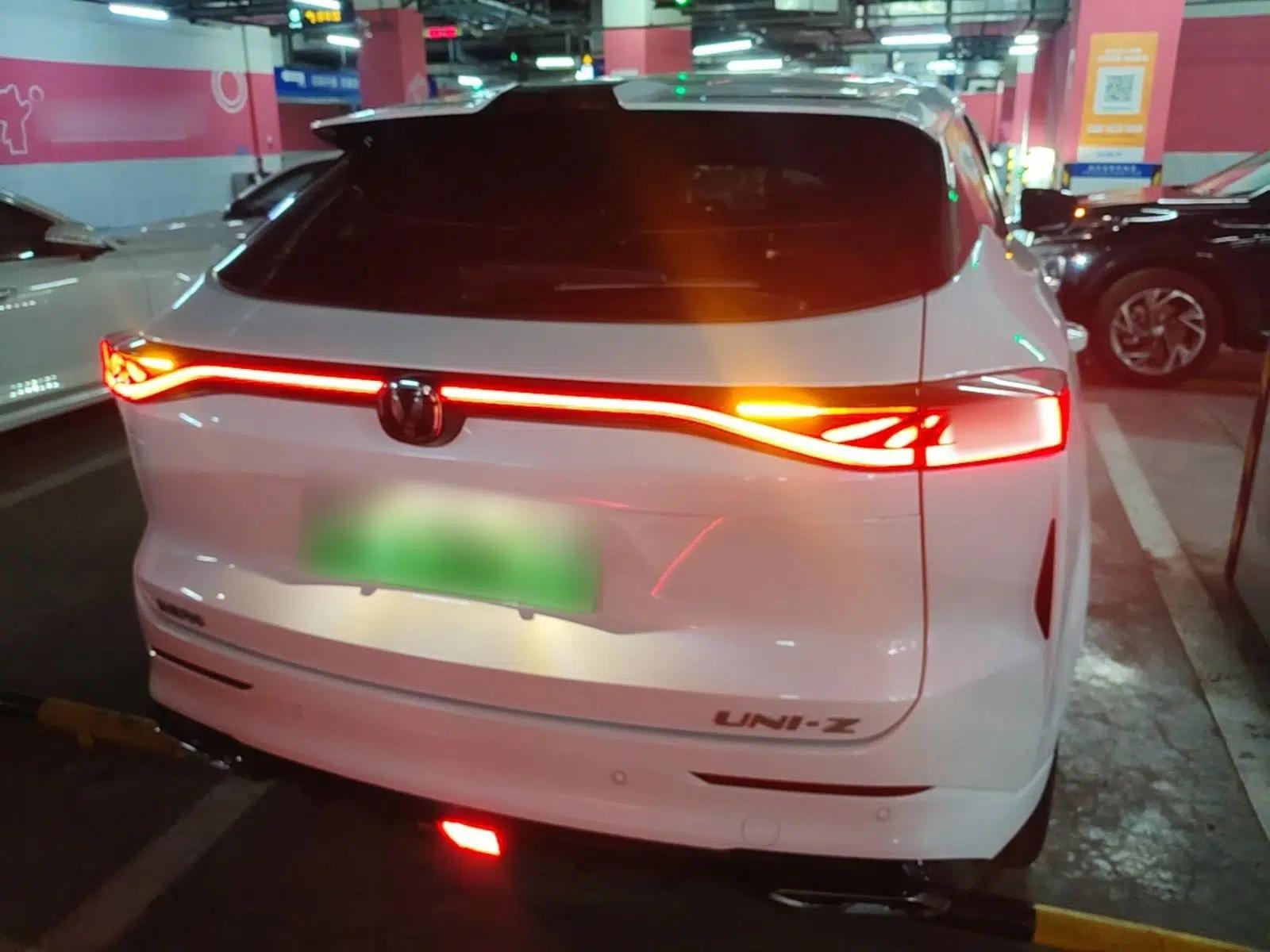 CHANGAN UNI-Z New Energy 2024 Blue Whale Smart Electric iDD 125km Excellence Model — миниатюра 5