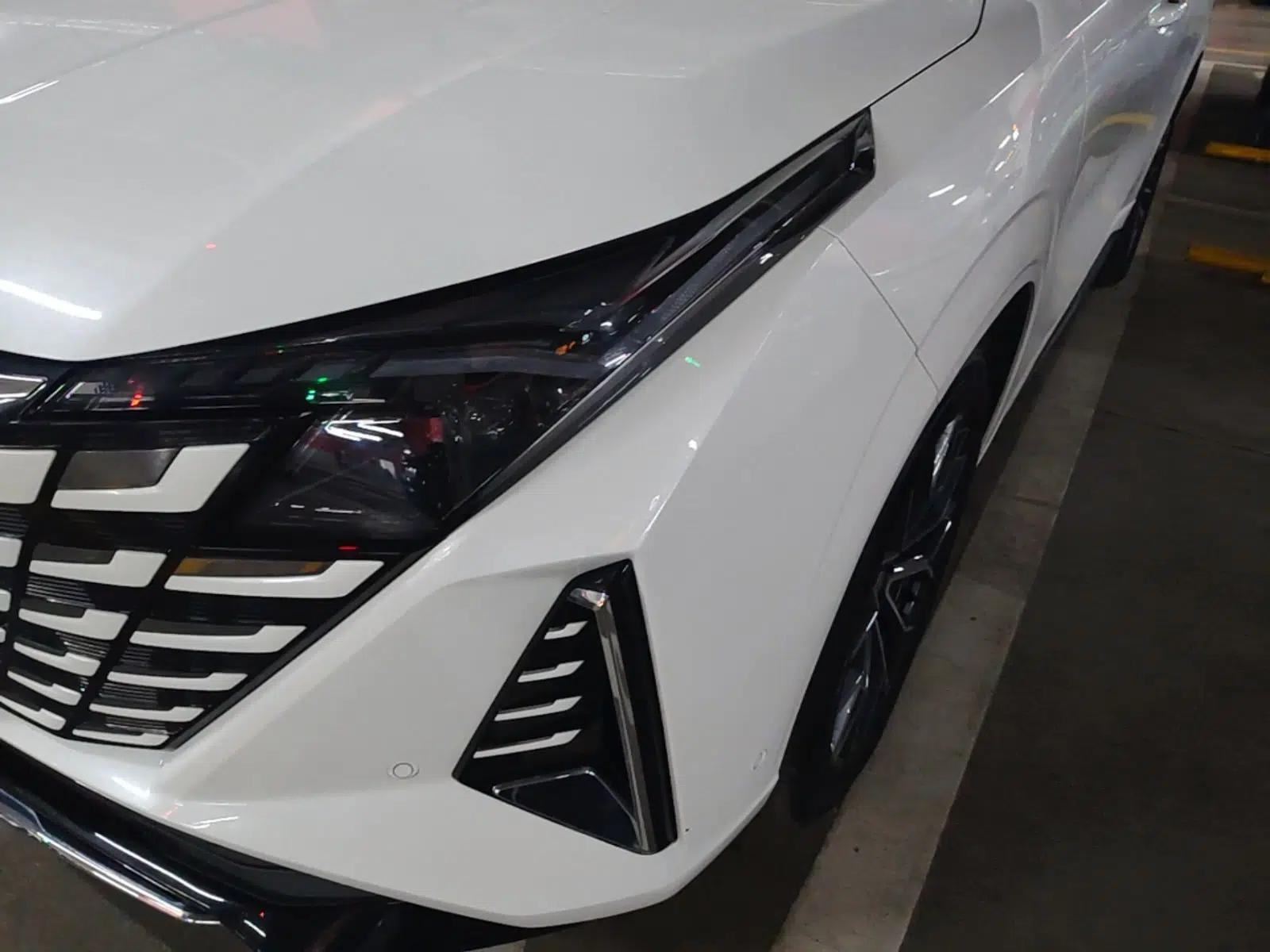 CHANGAN UNI-Z New Energy 2024 Blue Whale Smart Electric iDD 125km Excellence Model — миниатюра 9