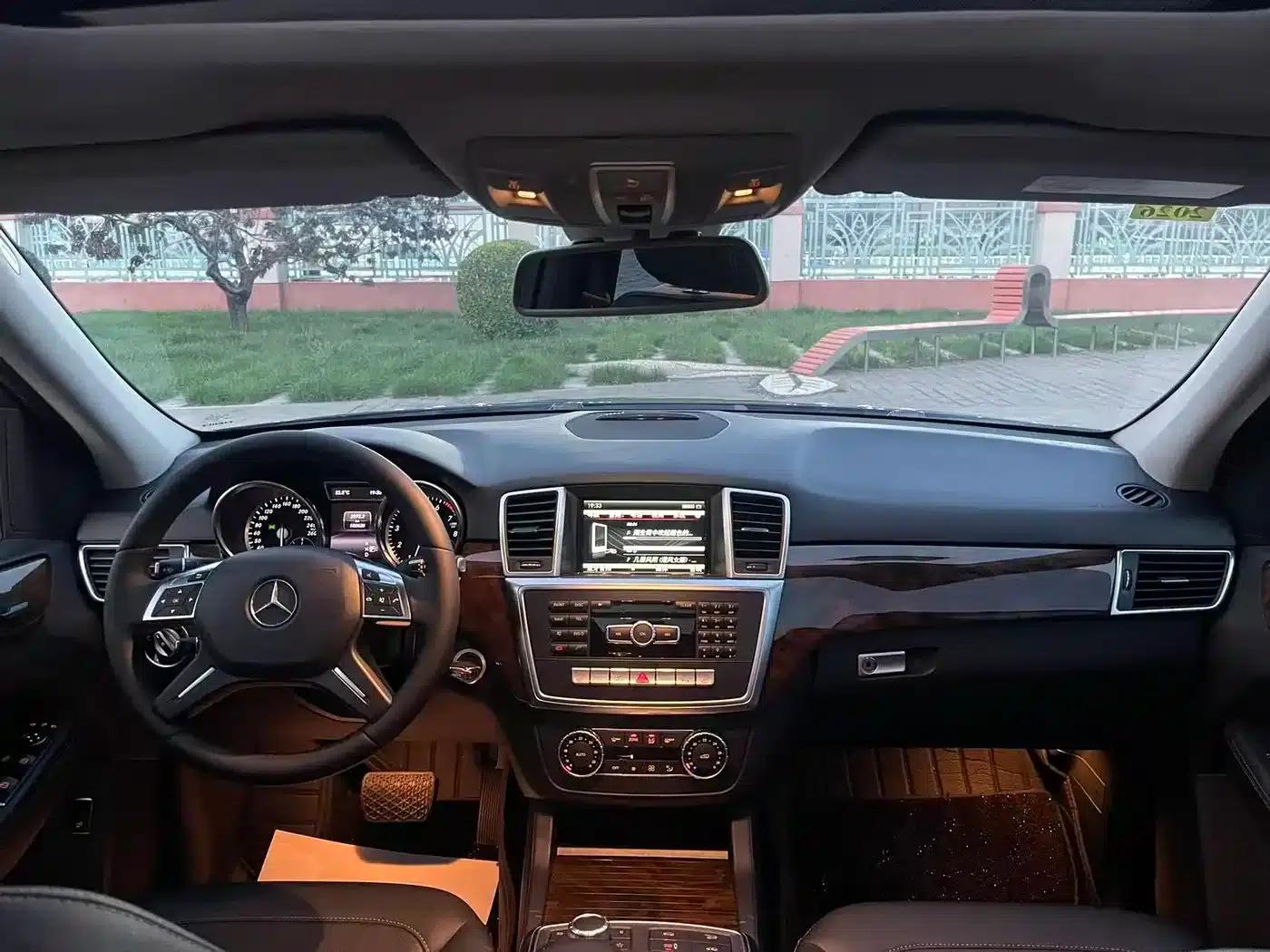 Mercedes-Benz M-Class 2015 ML 400 4MATIC Dynamic — миниатюра 11