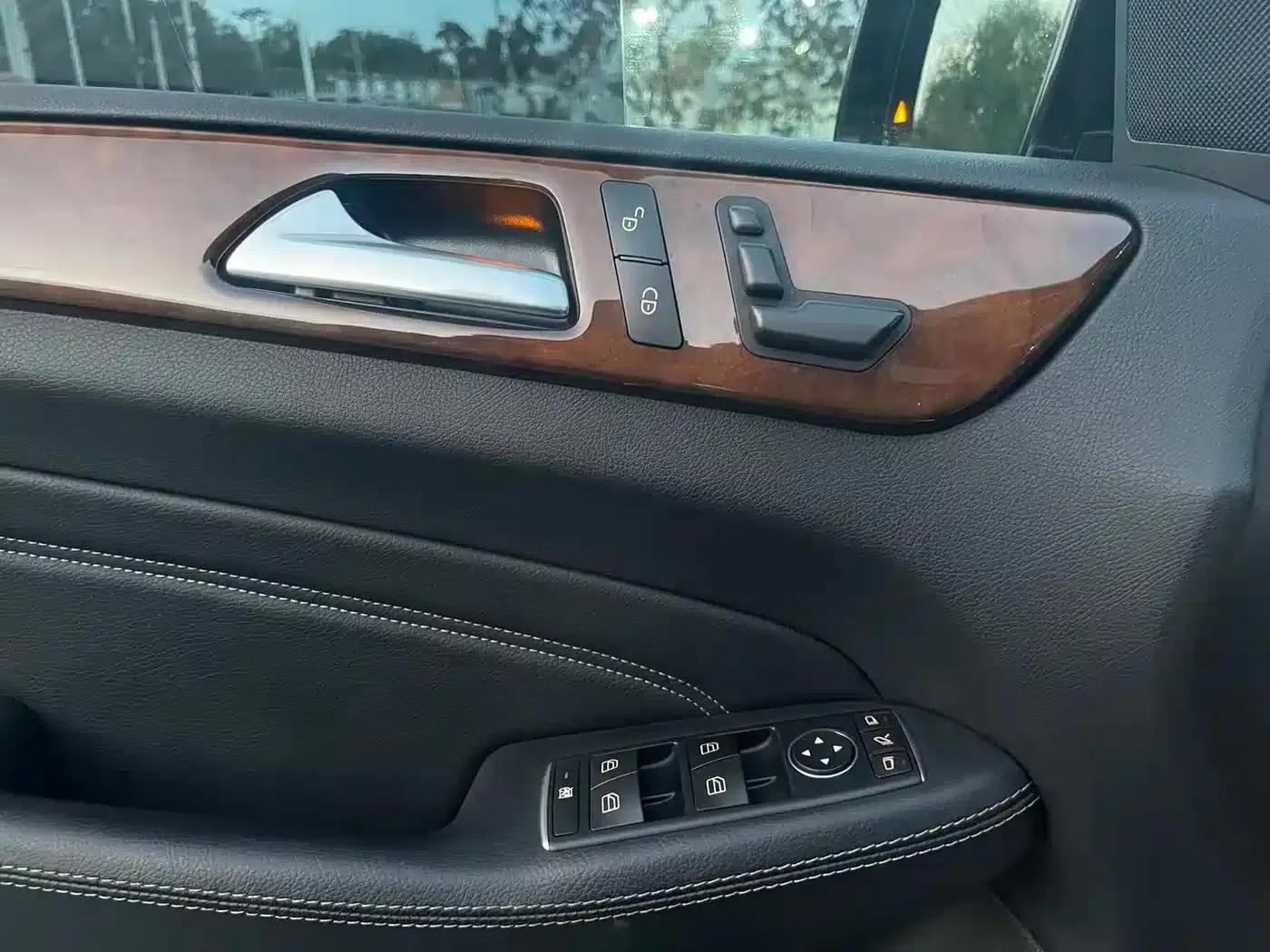 Mercedes-Benz M-Class 2015 ML 400 4MATIC Dynamic — миниатюра 24