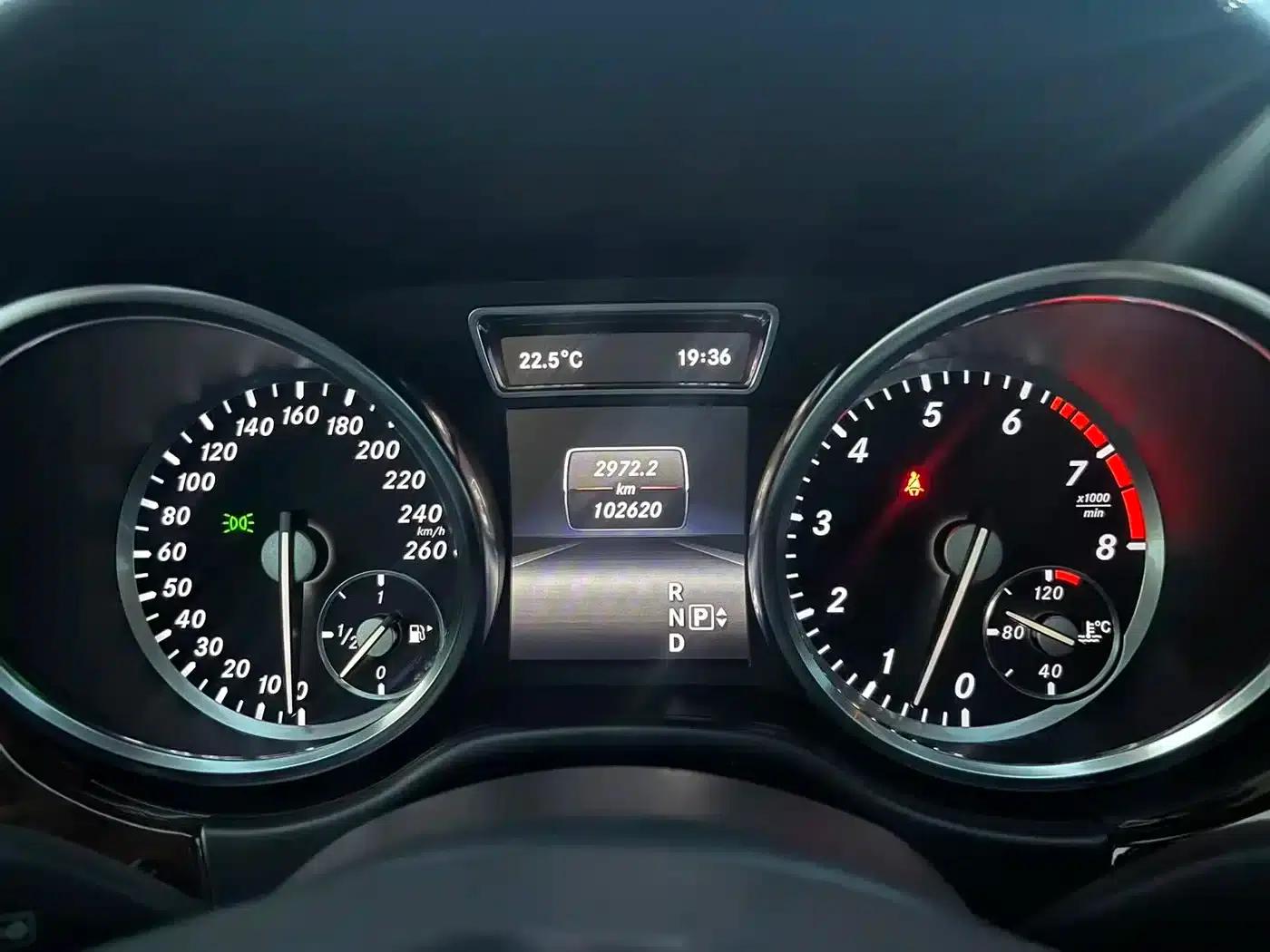 Mercedes-Benz M-Class 2015 ML 400 4MATIC Dynamic — миниатюра 27