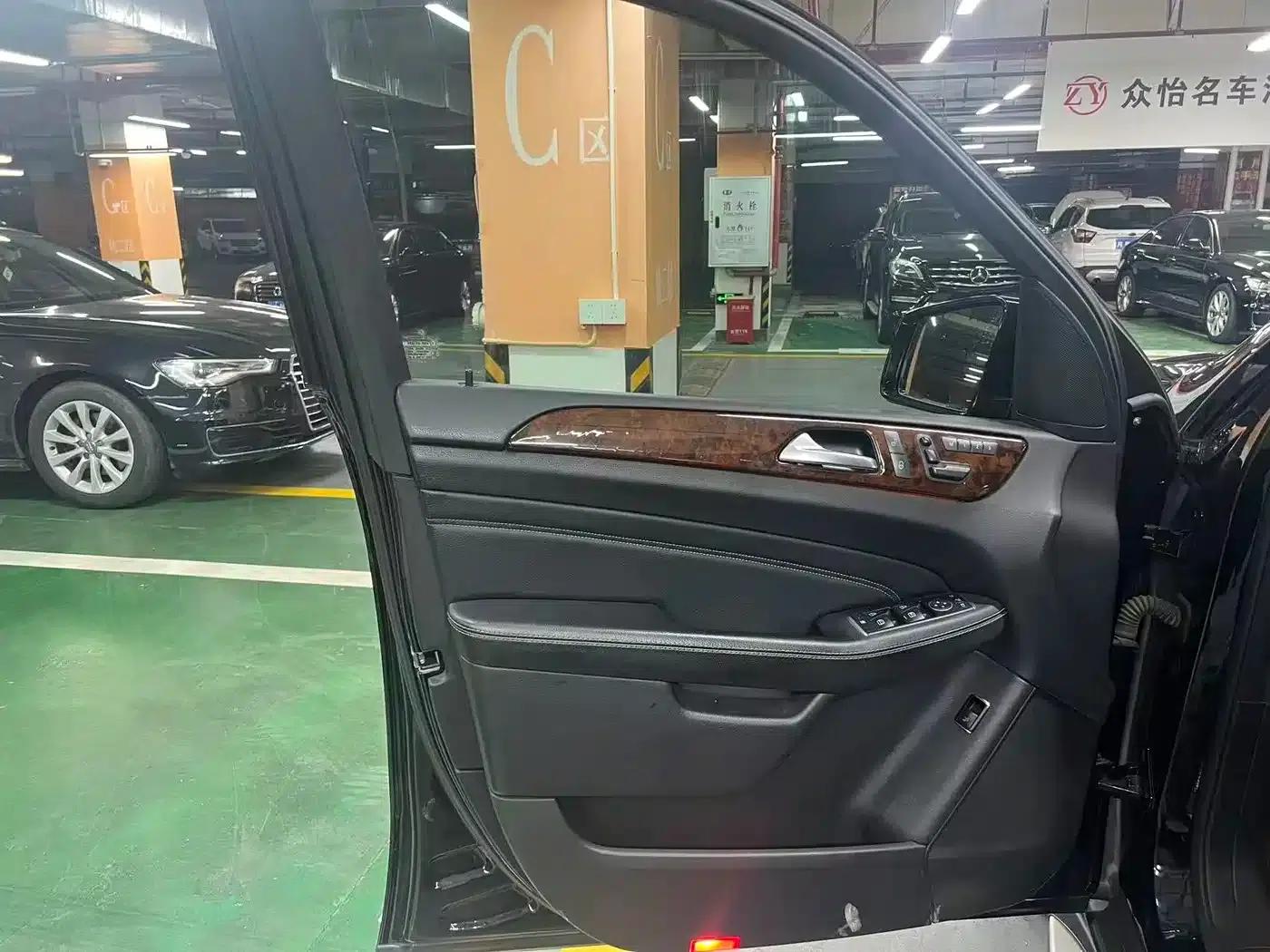 Mercedes-Benz M-Class 2014 ML 400 4MATIC Luxury — миниатюра 9